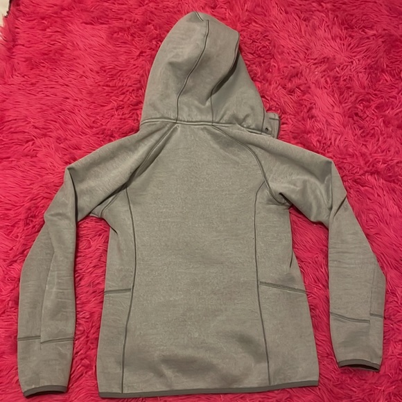 Light Grey PATAGONIA Hoodie zip up - Picture 3 of 6